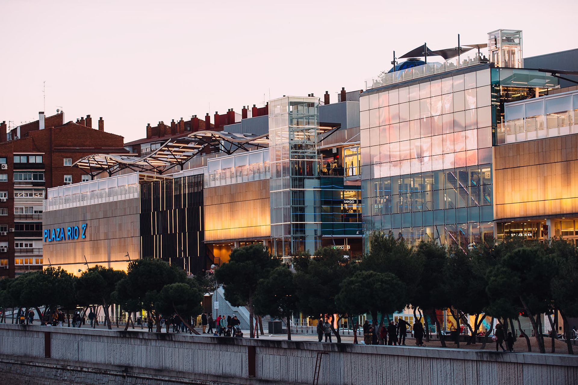 C.C. Plaza Río 2 3